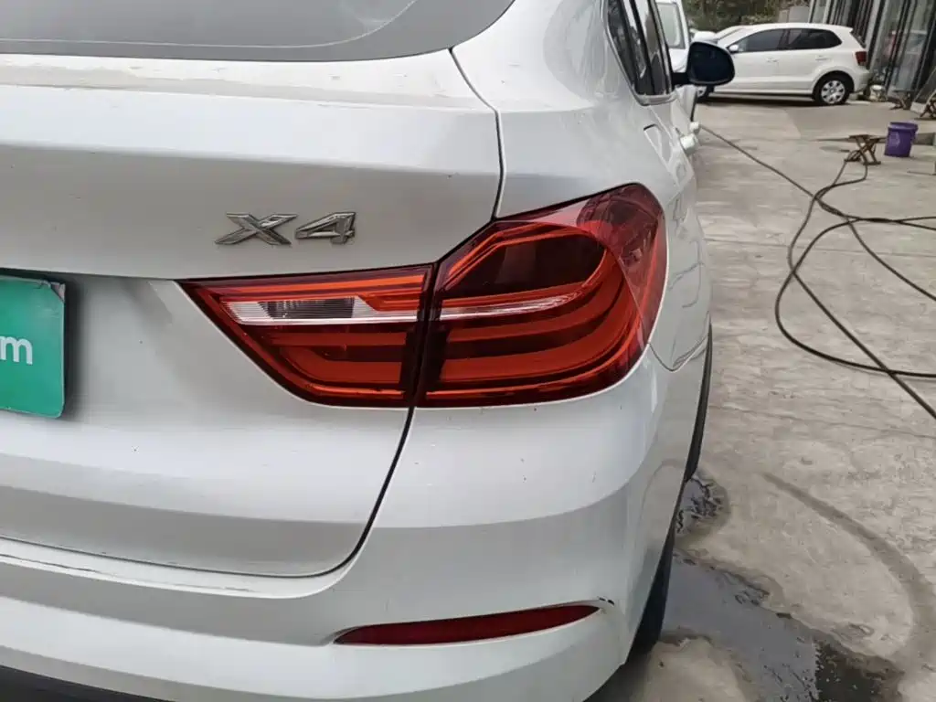 BMW X4 — миниатюра 8
