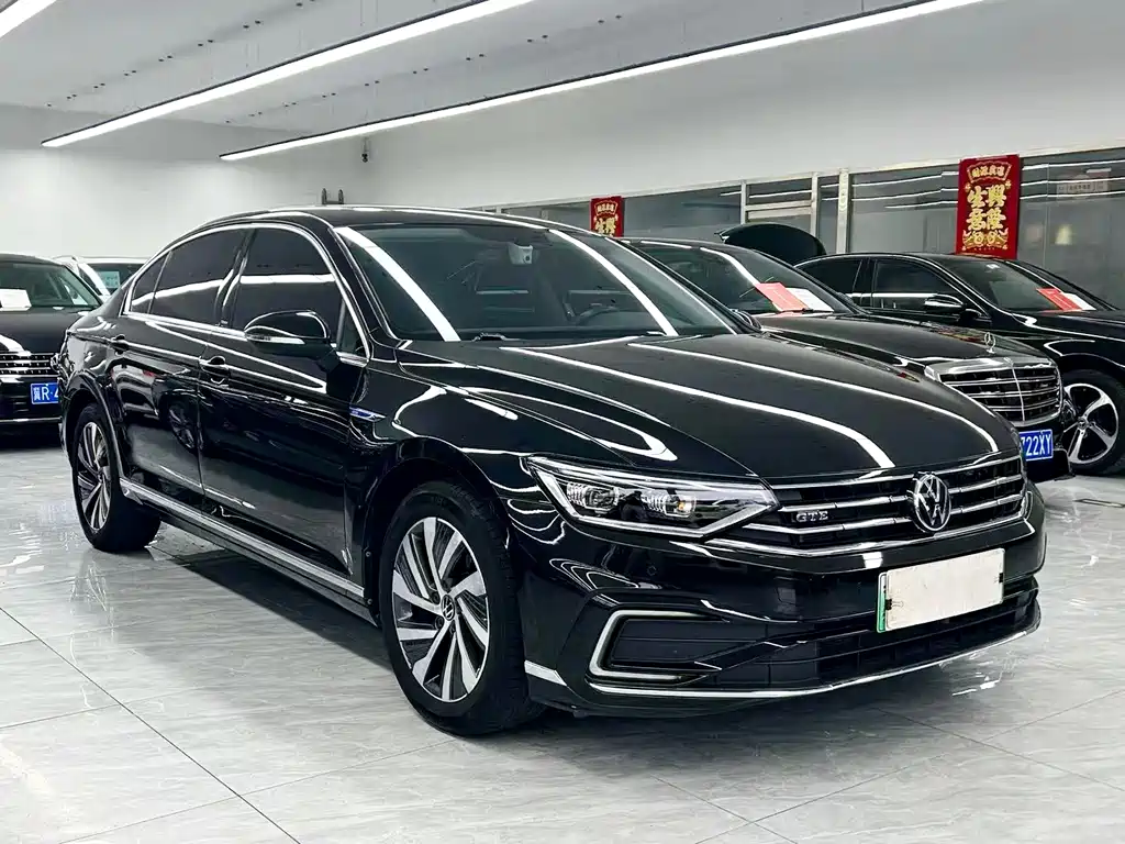 Volkswagen Magotan PHEV — миниатюра 3