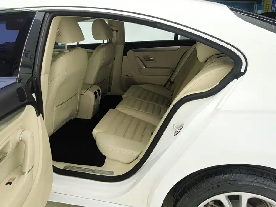 Volkswagen CC — миниатюра 11