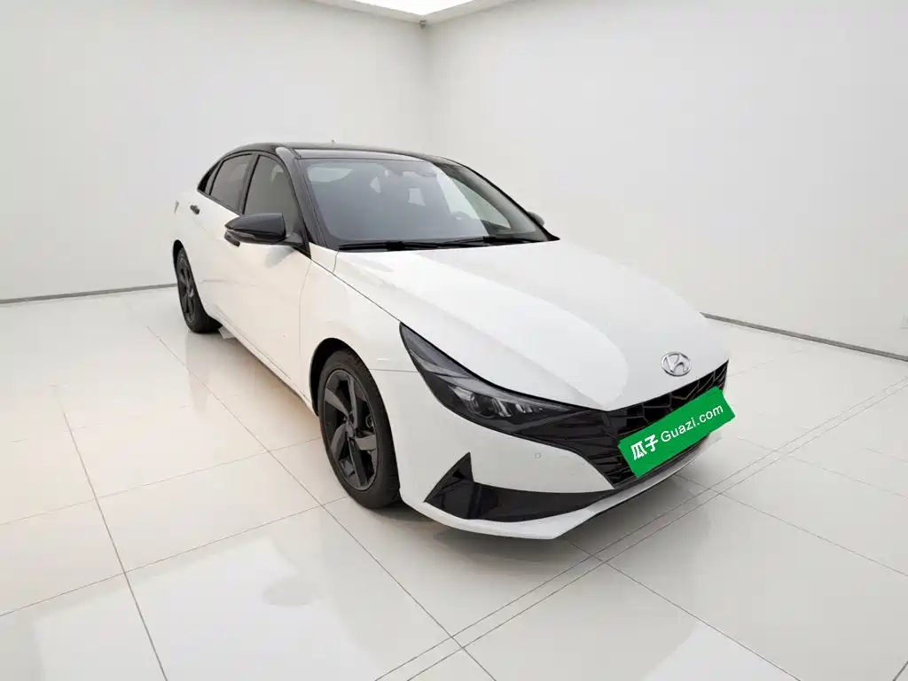 Hyundai Elantra — миниатюра 22