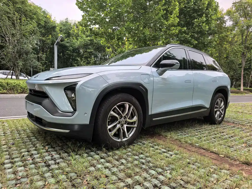 NIO ES6