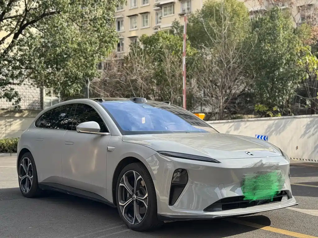 NIO NIO ET5T