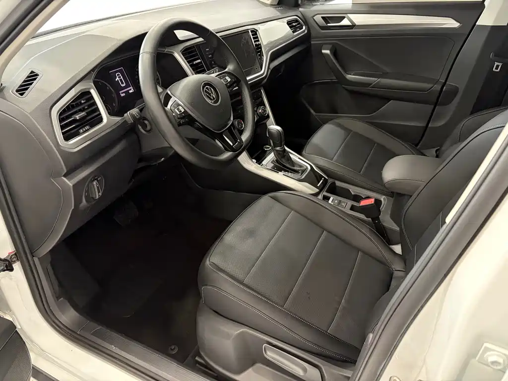 VOLKSWAGEN T ROC EXPLORING SONGS