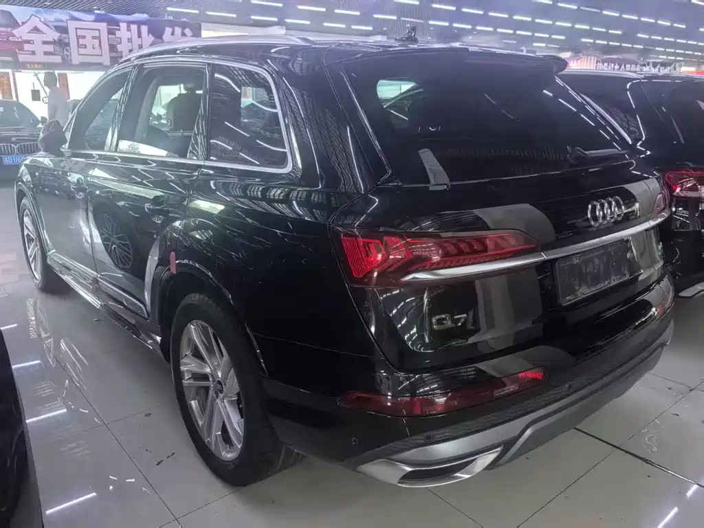 Audi Q7 — миниатюра 8