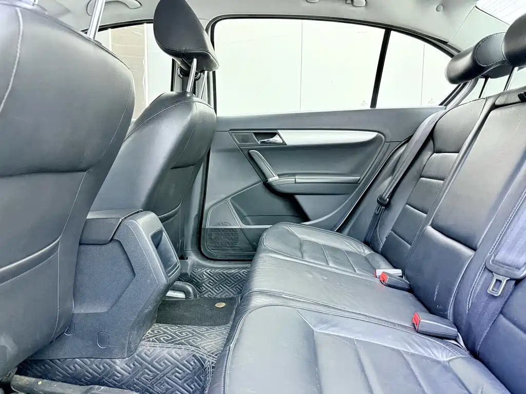 Volkswagen Lavida — миниатюра 10