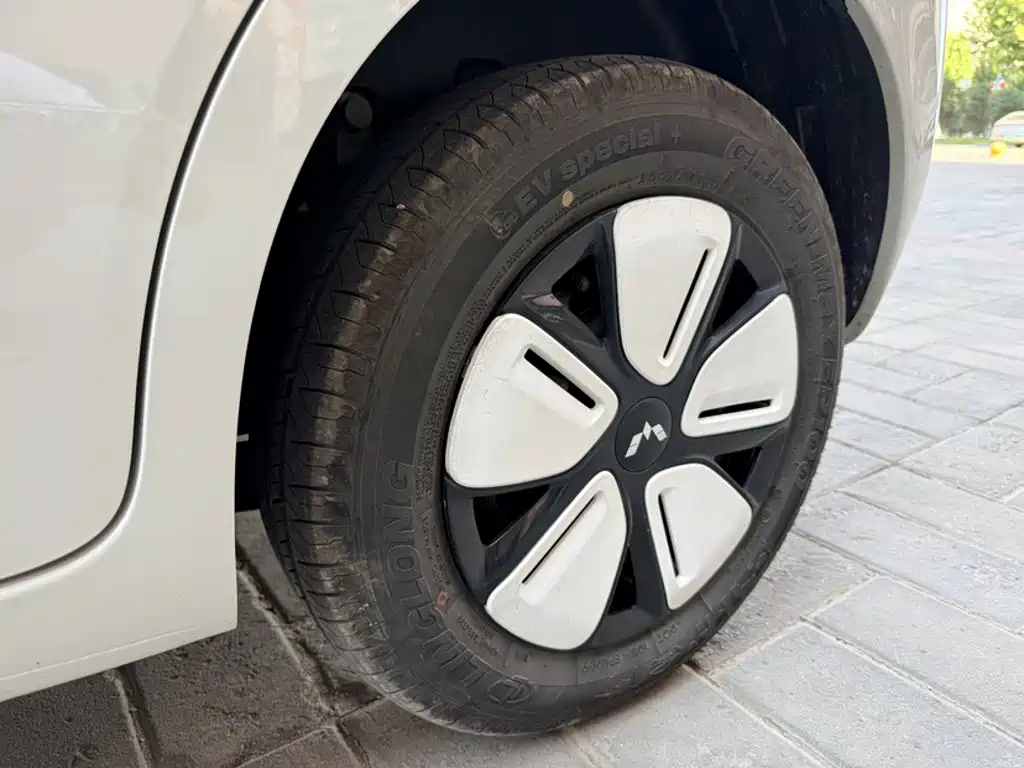 Wuling MINIEV — миниатюра 19
