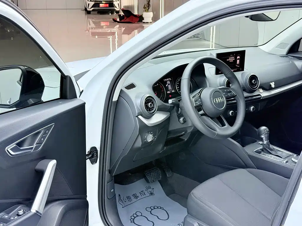 Audi Q2L — миниатюра 4