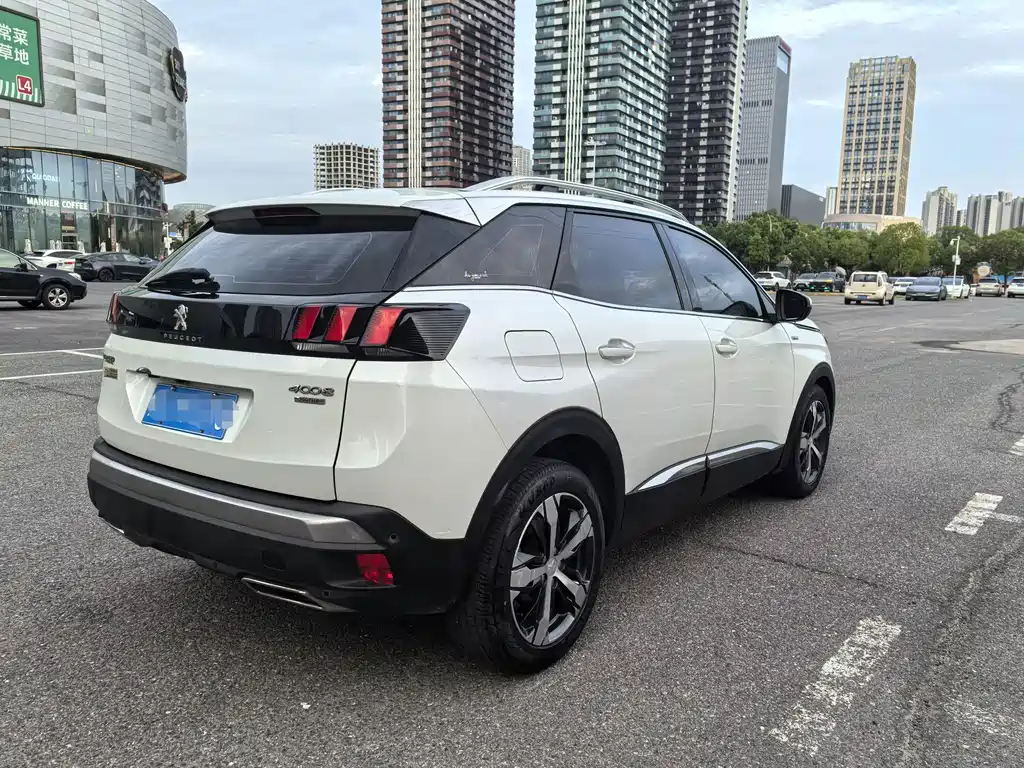 Peugeot 4008 — миниатюра 6