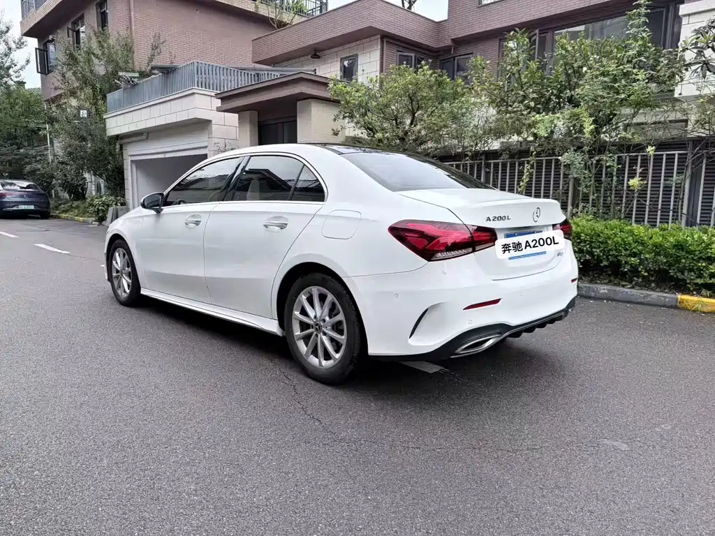 Mercedes-Benz A-Class — миниатюра 7