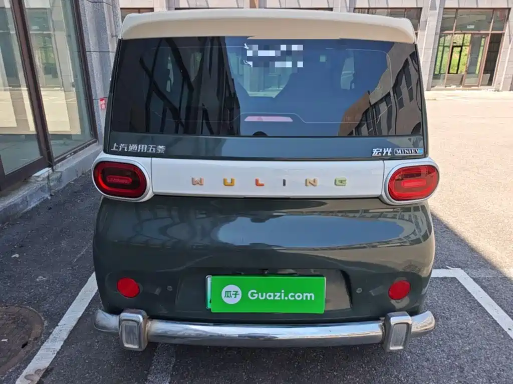 Wuling MINIEV — миниатюра 6