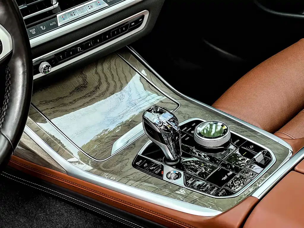 BMW X7 — миниатюра 14