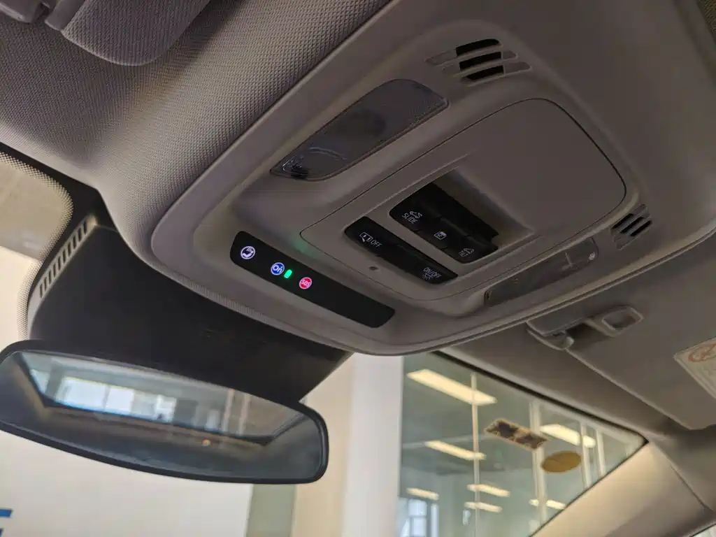Buick Envision S — миниатюра 13