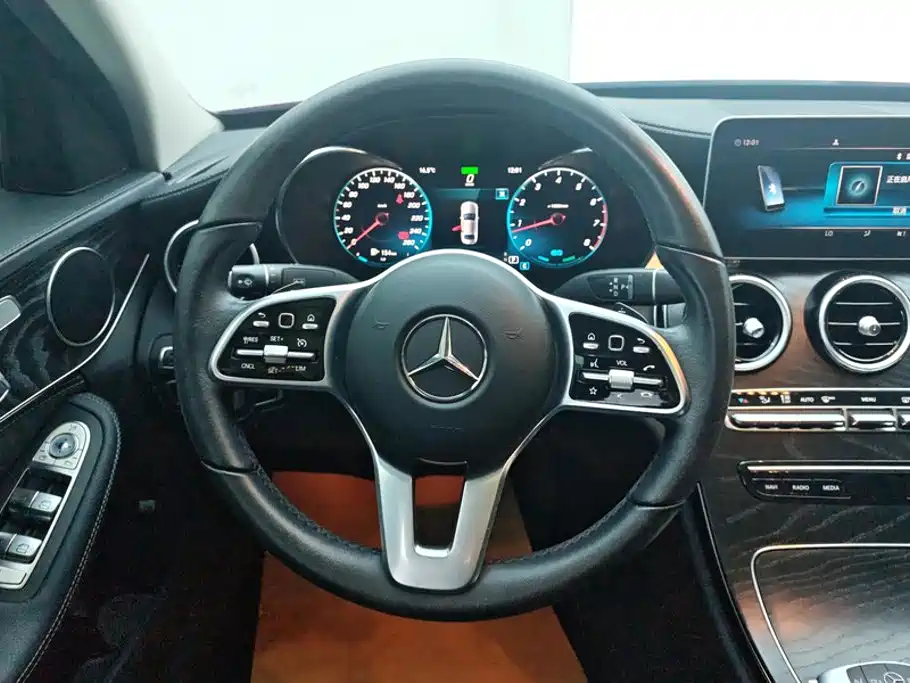Mercedes-Benz C-Class — миниатюра 15