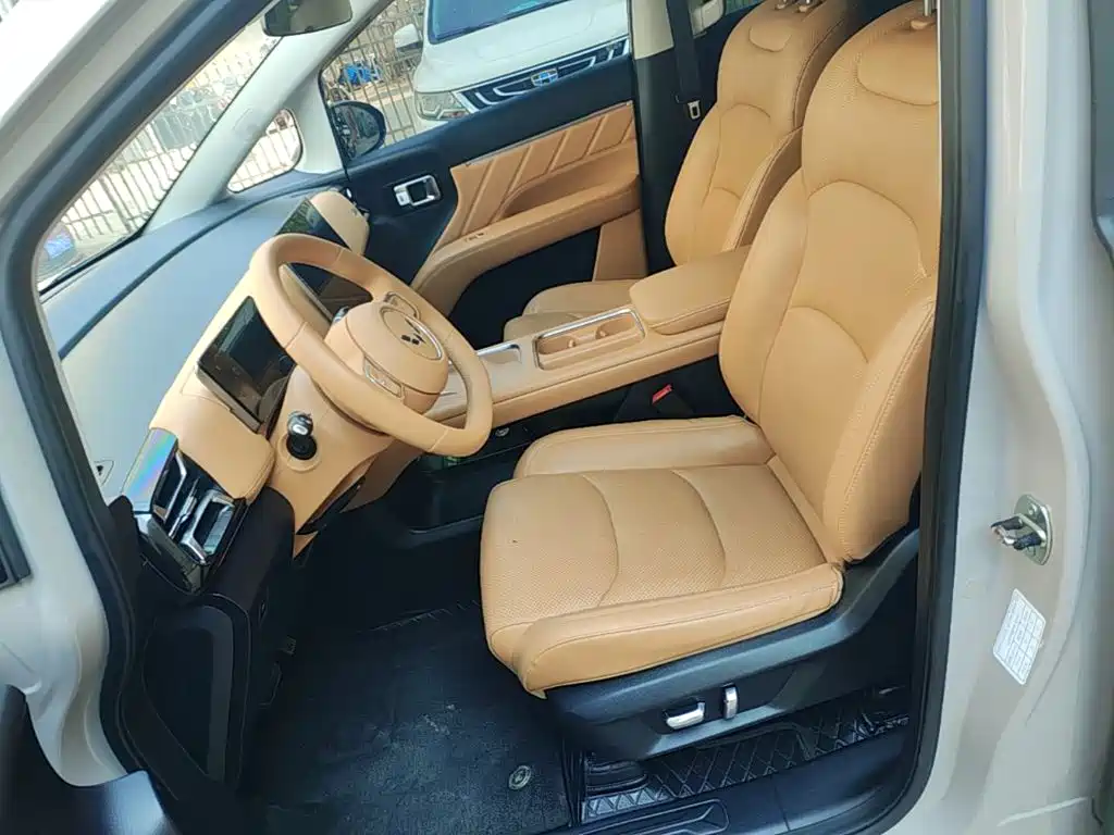 Wuling Xingguang 730 New Energy — миниатюра 15