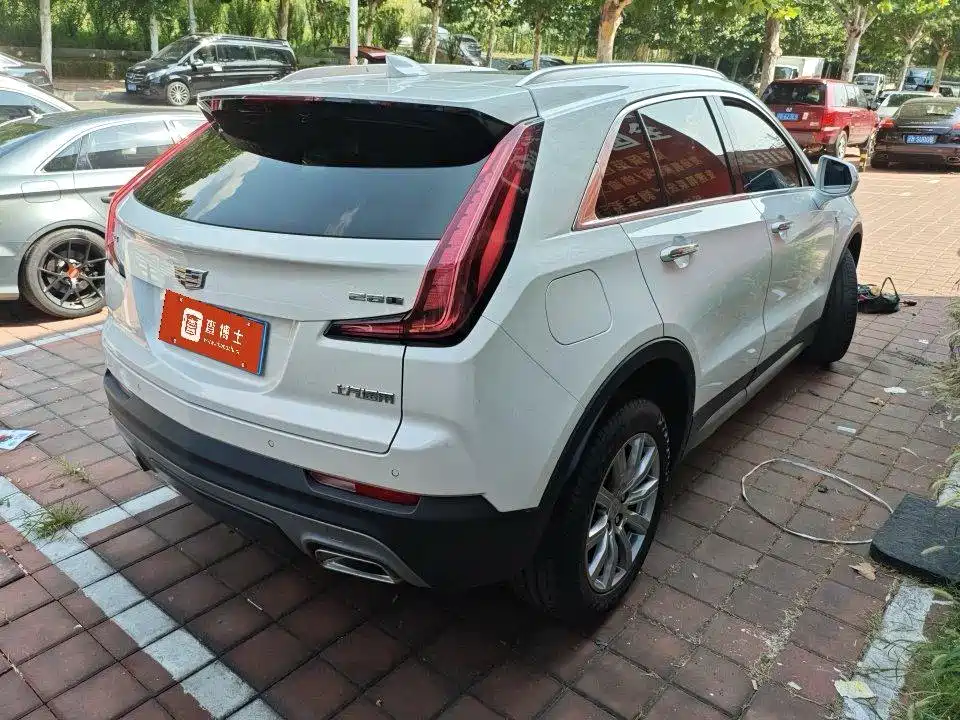 Cadillac XT4 — миниатюра 8