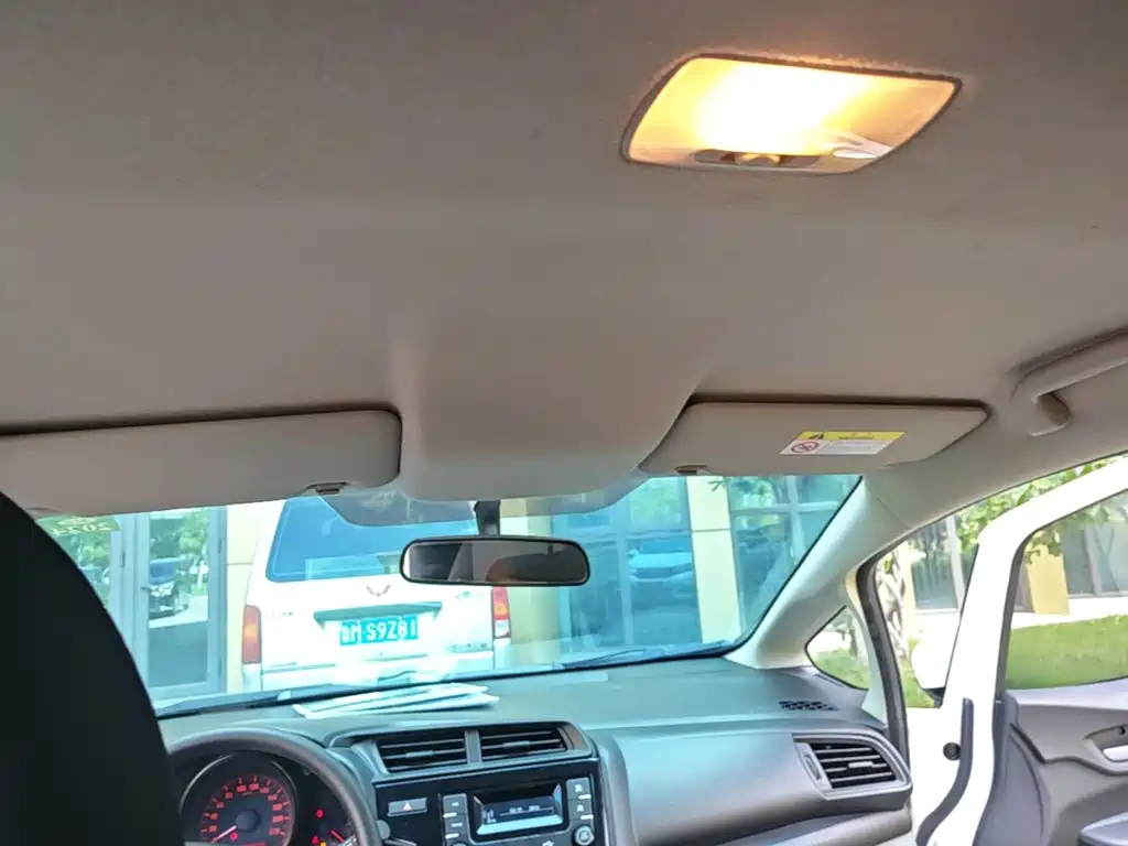 Honda Fit — миниатюра 18