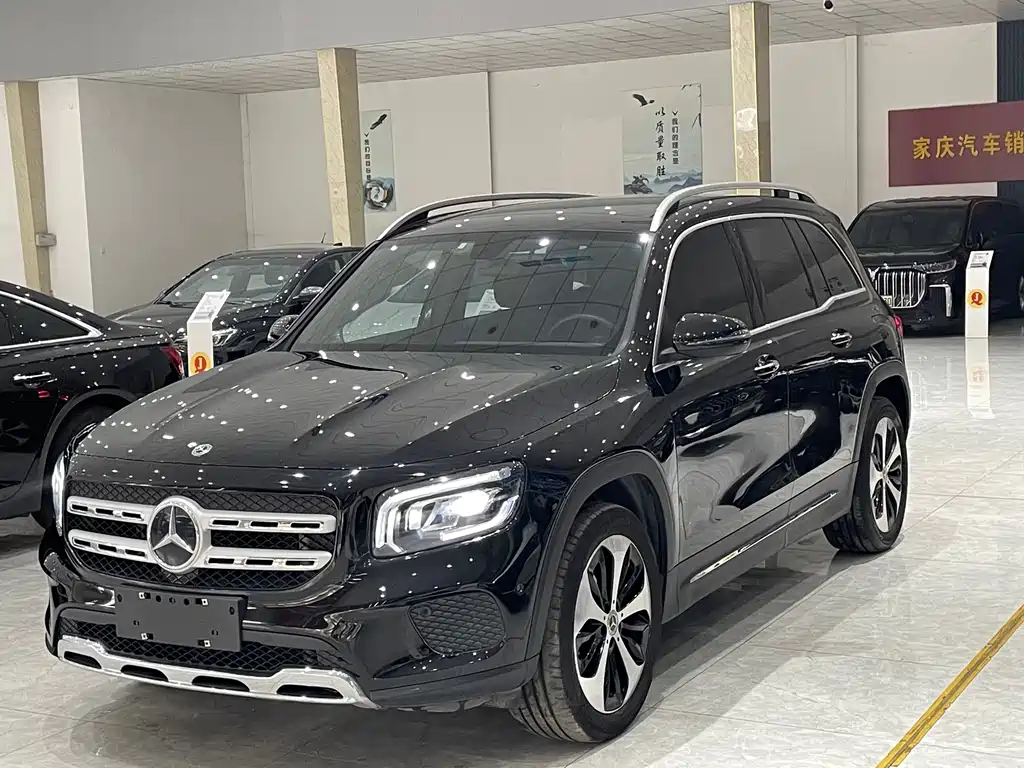 MERCEDES-BENZ GLB