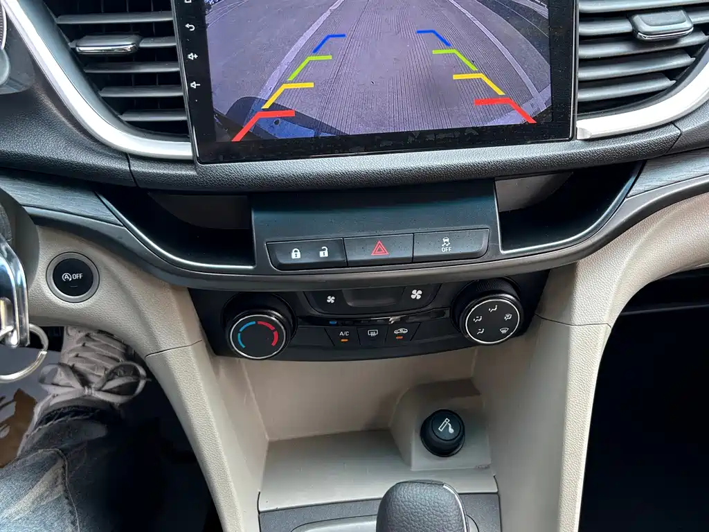 Buick Excelle — миниатюра 7