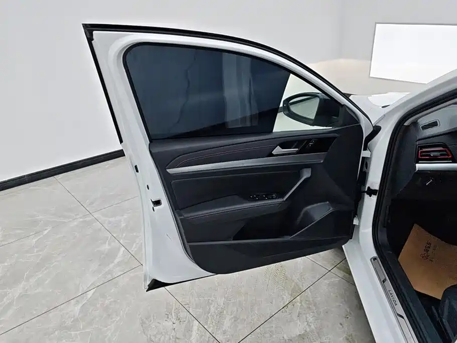 Volkswagen Lavida — миниатюра 7