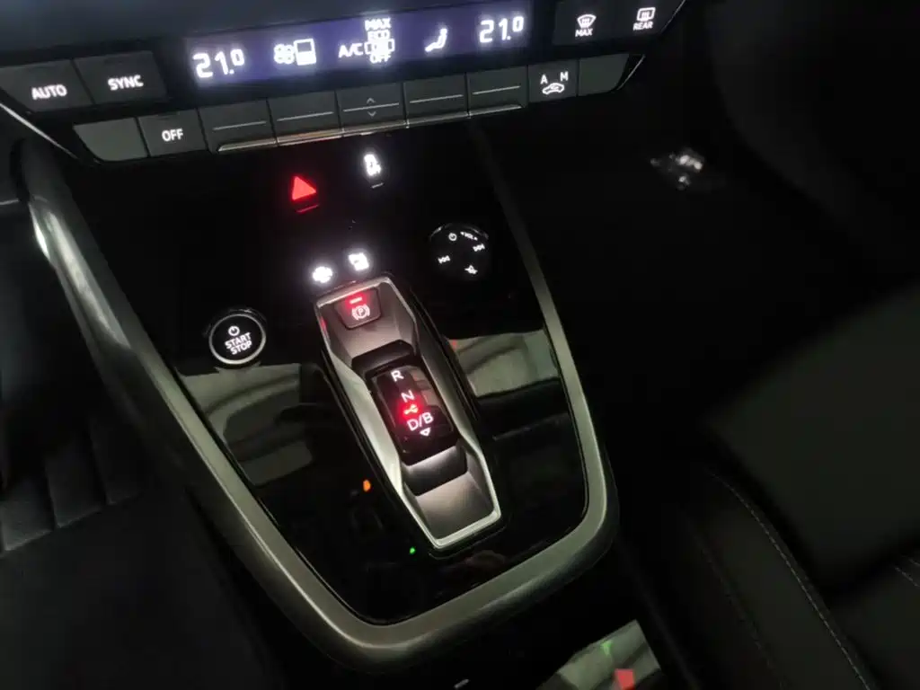 Audi Q4 e-tron — миниатюра 14