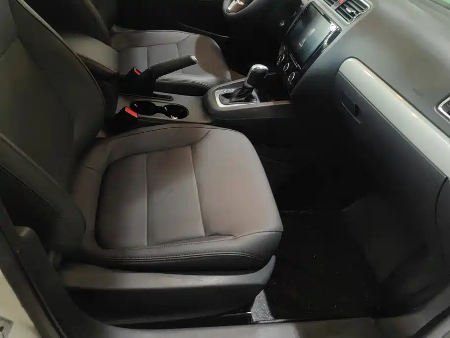Volkswagen Sagitar — миниатюра 8