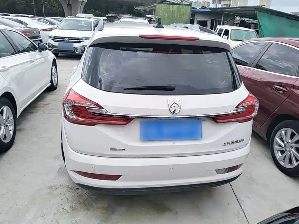 Baojun 310W — миниатюра 6