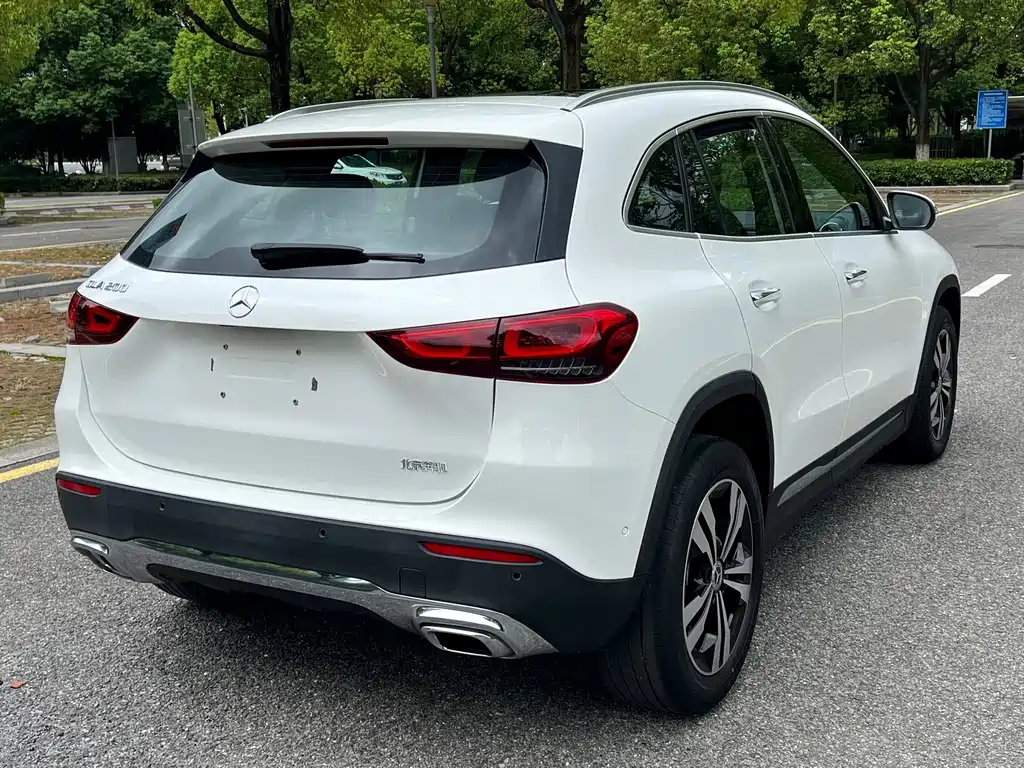 Mercedes-Benz GLA — миниатюра 8