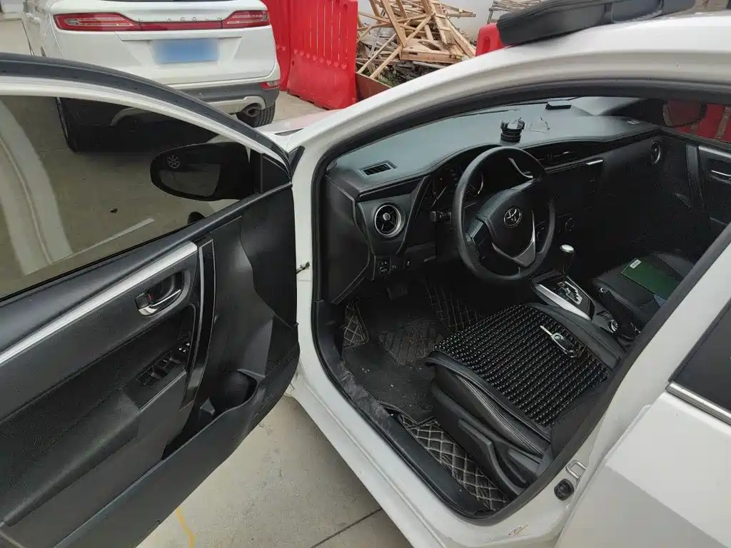 Toyota Corolla — миниатюра 12
