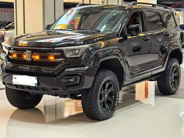 Tank Tank 400 Hi4-T