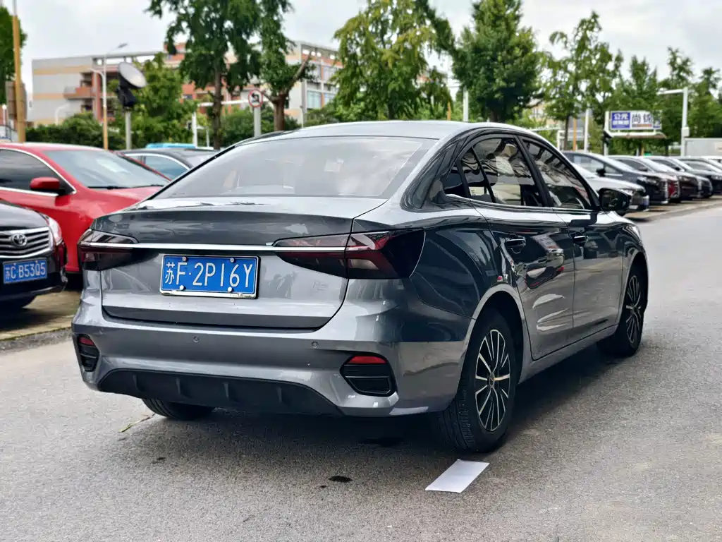 Roewe i5 — миниатюра 6