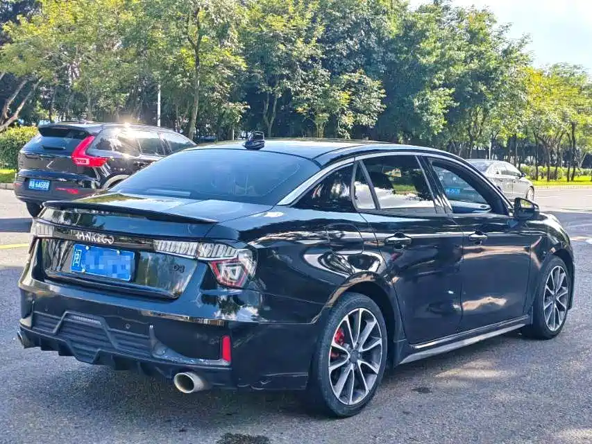 Lynk & Co 03 — миниатюра 4