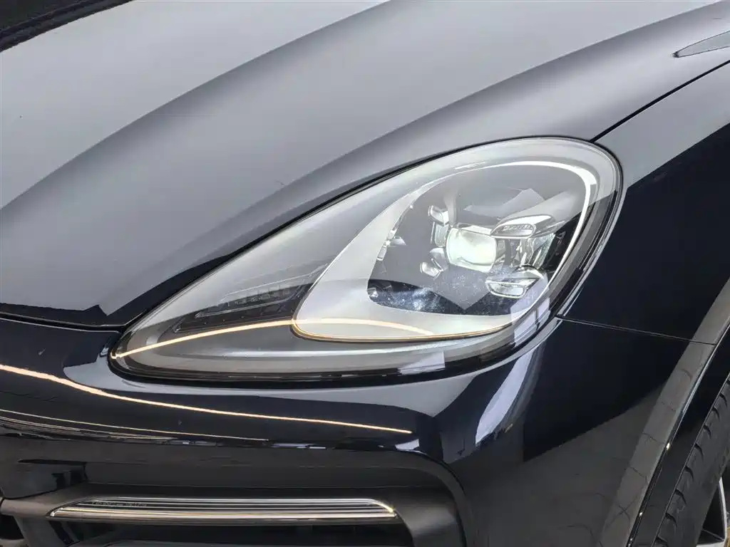 Porsche Cayenne — миниатюра 34