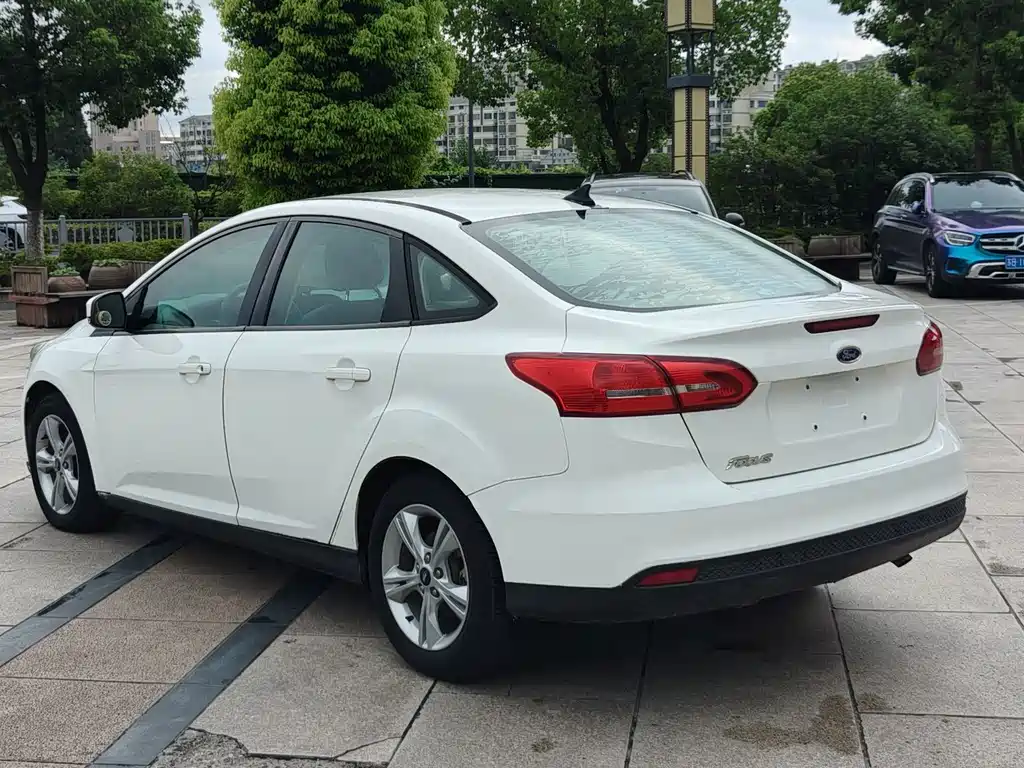 Ford Focus — миниатюра 6
