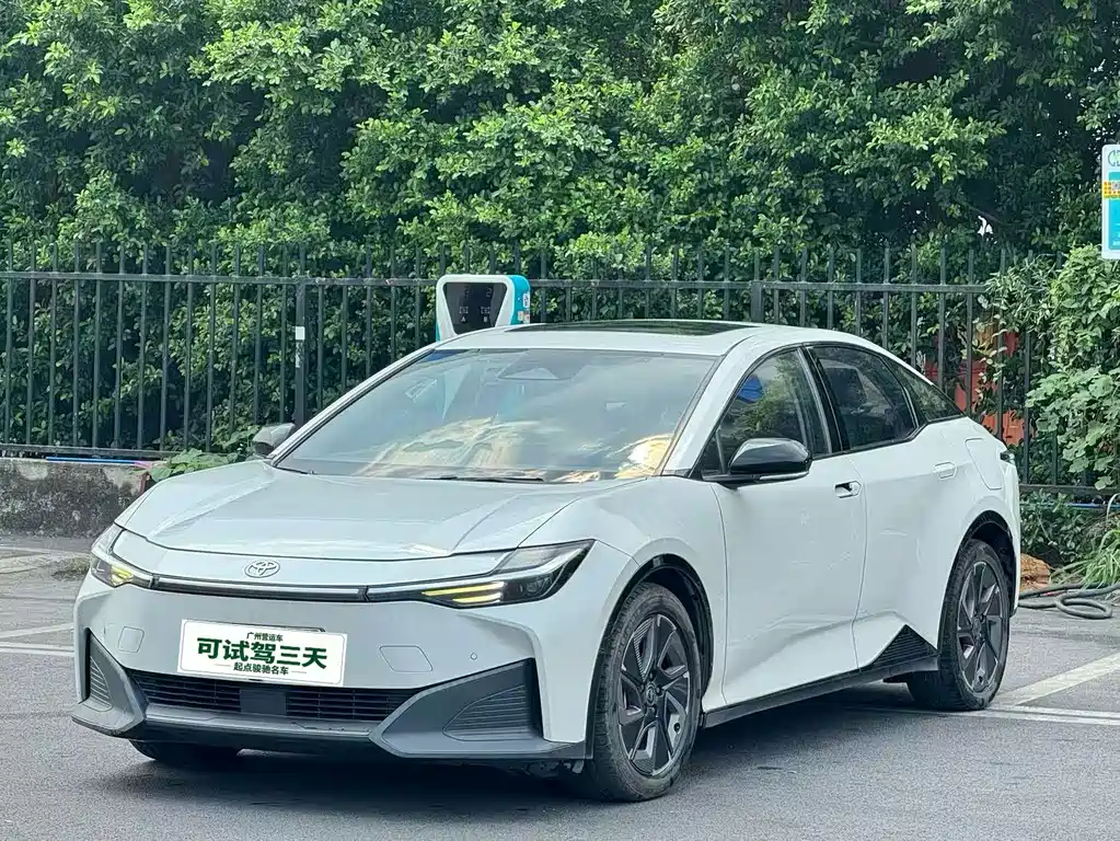 Toyota bZ3 — миниатюра 3