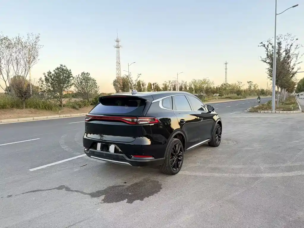 BYD Tang — миниатюра 5