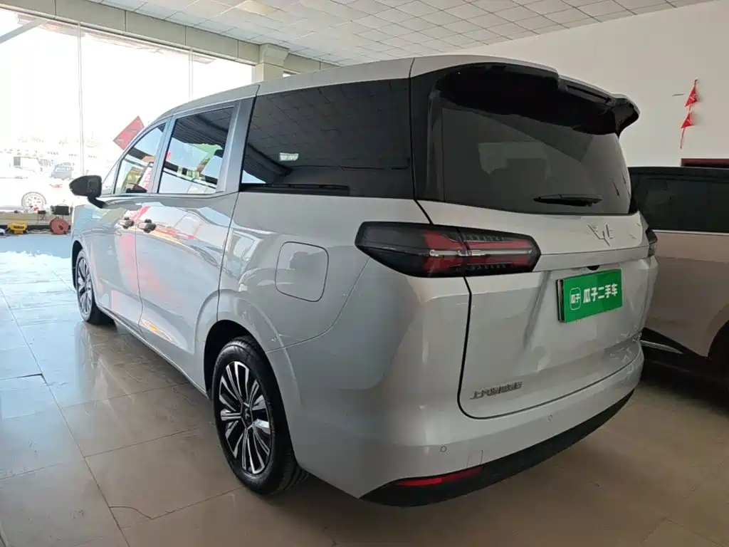Wuling Xingguang 730 New Energy — миниатюра 5