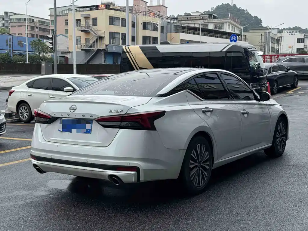 Nissan Teana — миниатюра 8