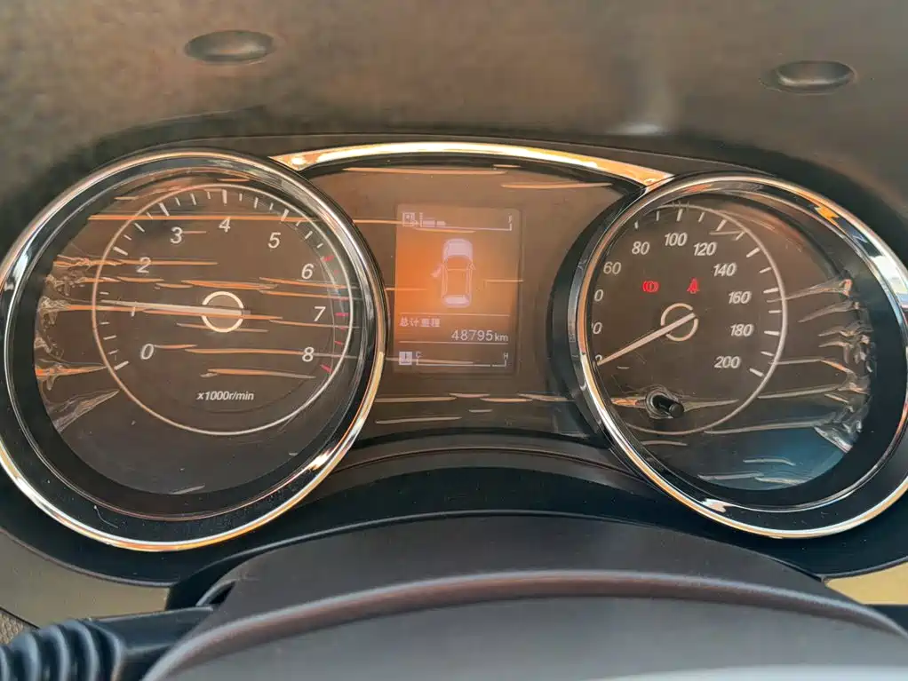 Wuling Hongguang — миниатюра 9