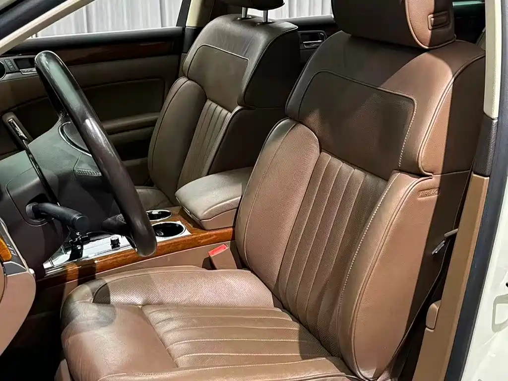 Volkswagen Phaeton — миниатюра 7