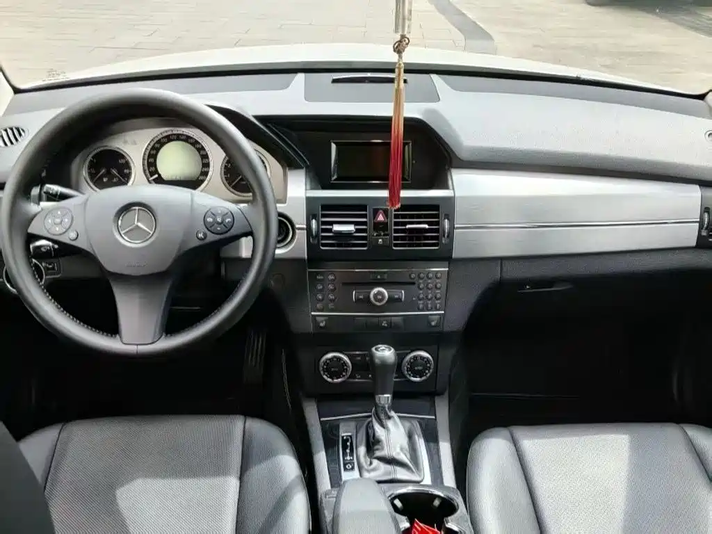 Mercedes-Benz GLK-Class (Import) — миниатюра 5