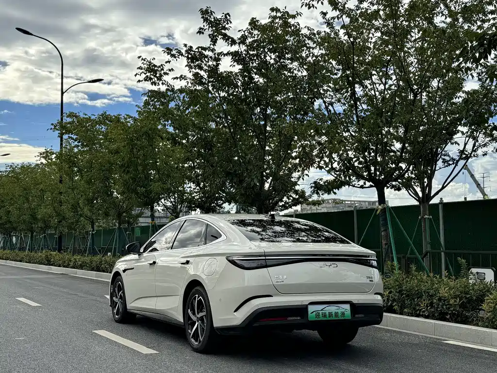 BYD Seal 07 DM-i — миниатюра 5