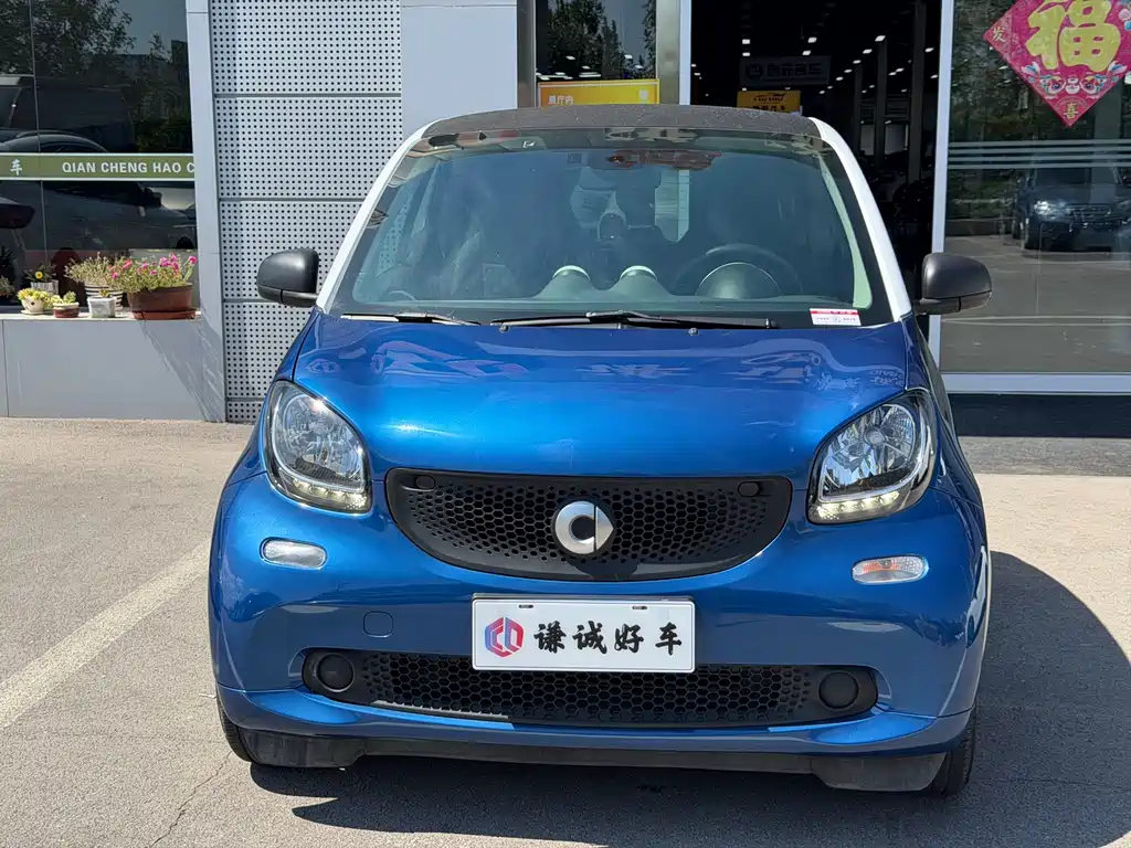 smart Smart Fortwo — миниатюра 2