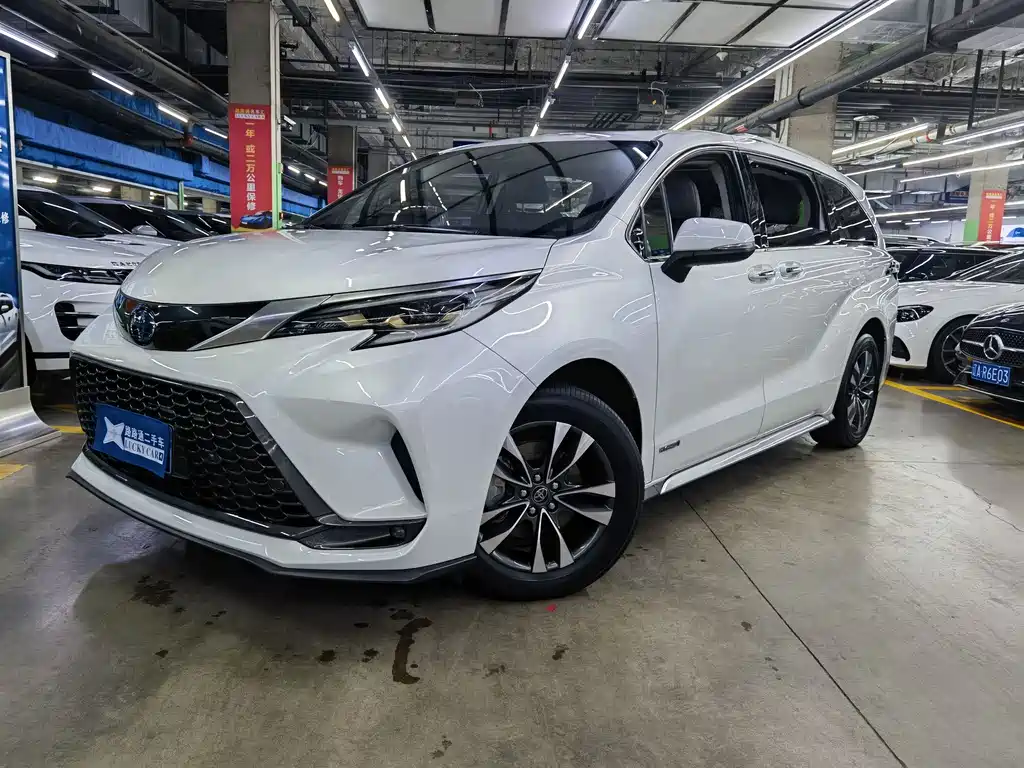 Toyota Granvia 2024