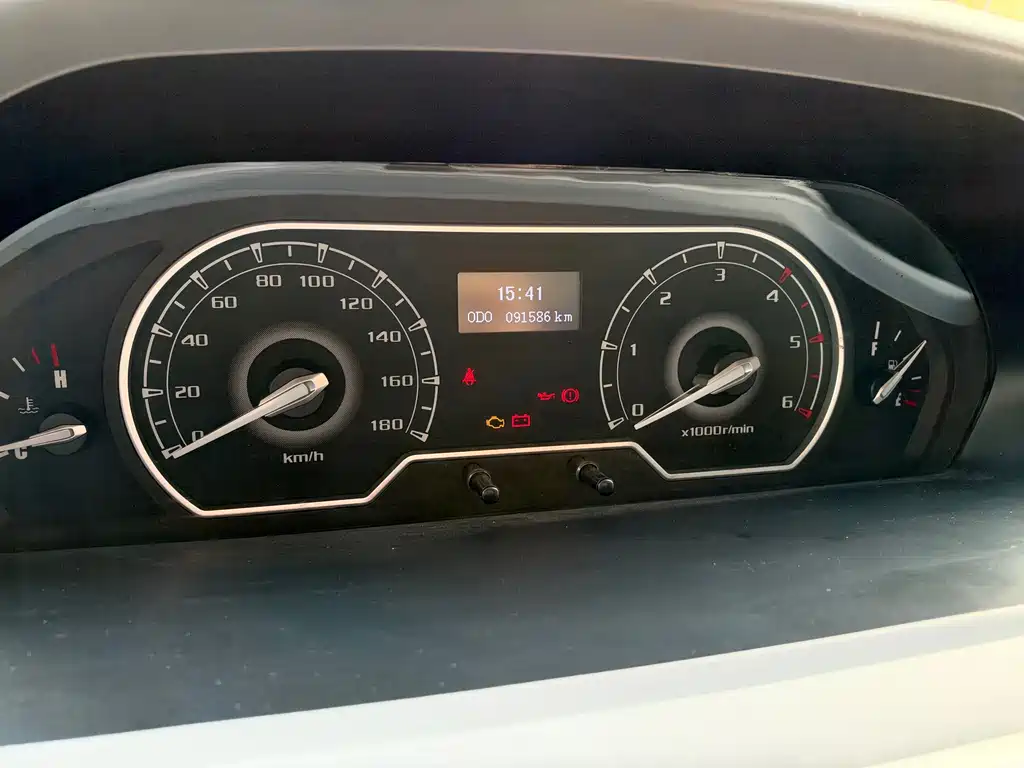 MAXUS V80 — миниатюра 13