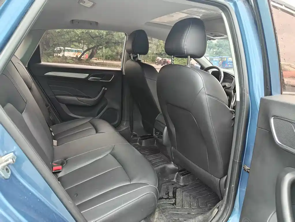 Roewe i6 New Energy — миниатюра 11
