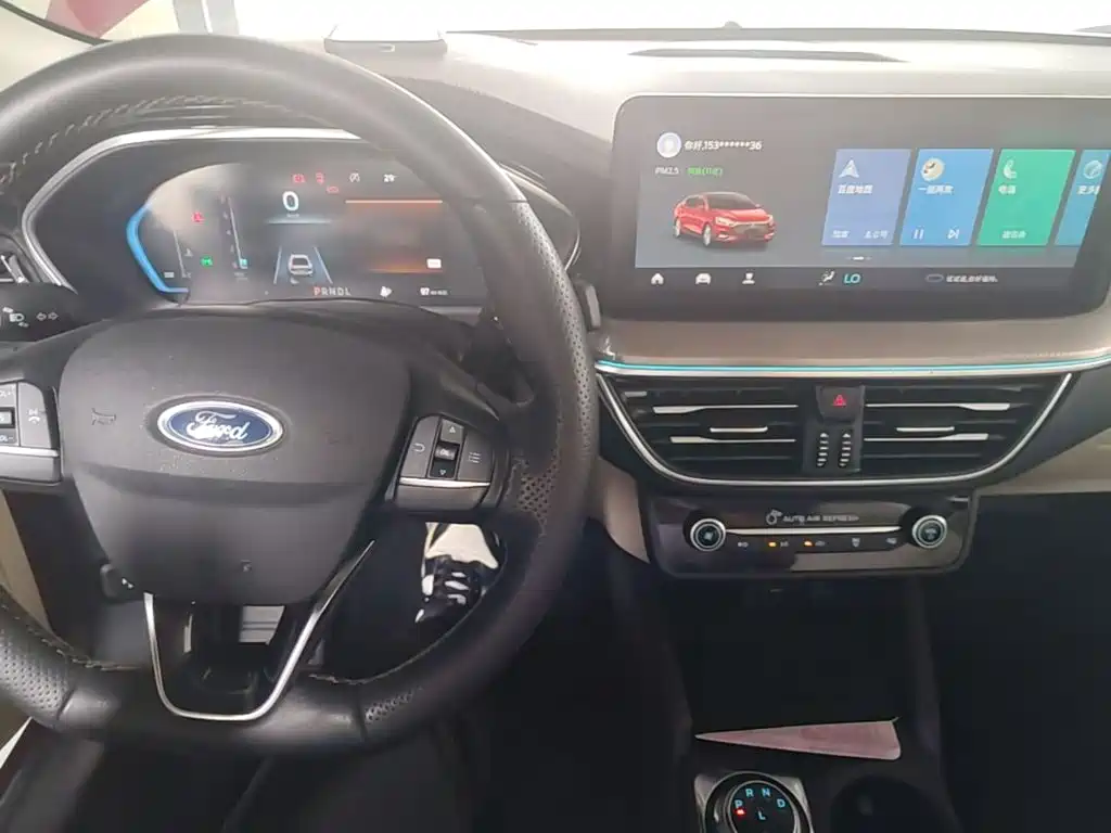 Ford Focus — миниатюра 10