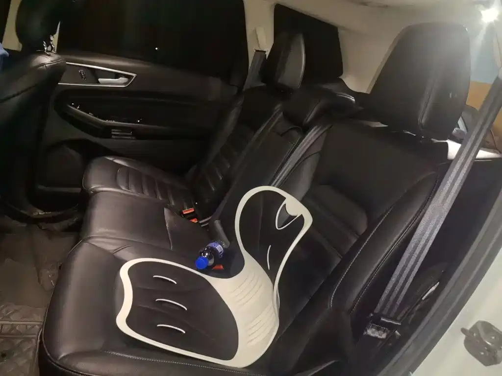 Ford Edge — миниатюра 13