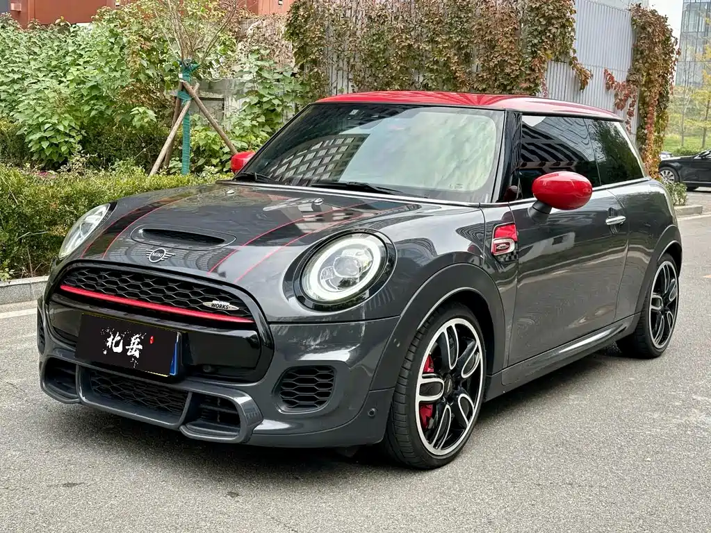 MINI JCW