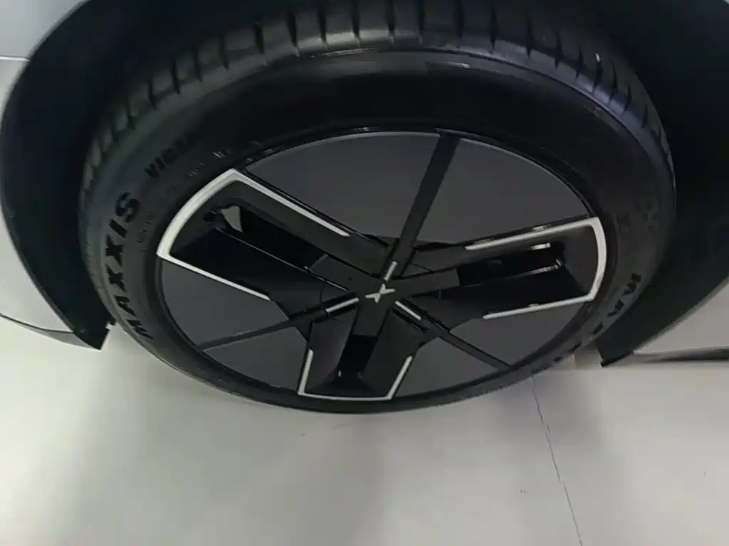 XPeng P7 — миниатюра 23