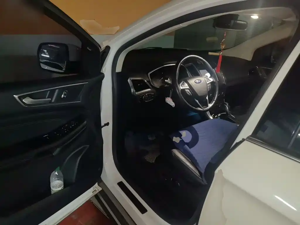 Ford Edge — миниатюра 12